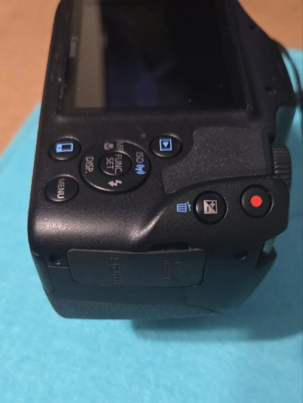 Canon SX530 HS Digital Bridge Camera with 50x Zoom Lens